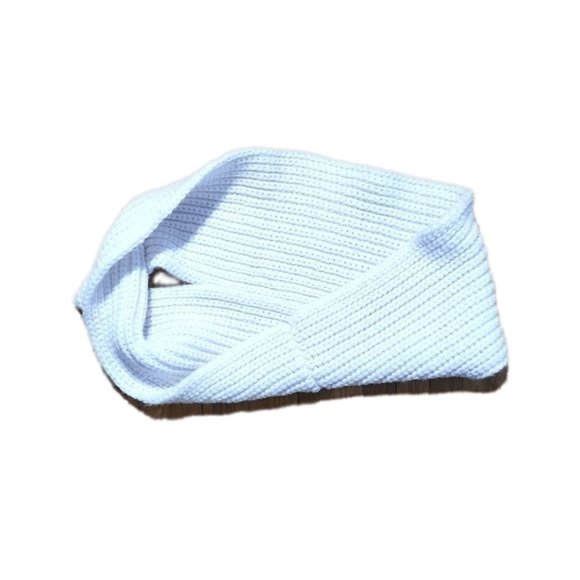 White Acrylic Infinity Scarf 22" Long 7" Wide Warm Comfy scarves Winter Fall - Picture 2 of 3